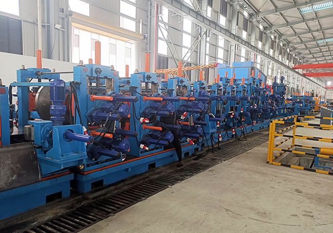 1703834373378862.jpg 4主機.jpg