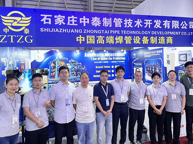 1727504497287942.jpg 合影.jpg官網.jpg